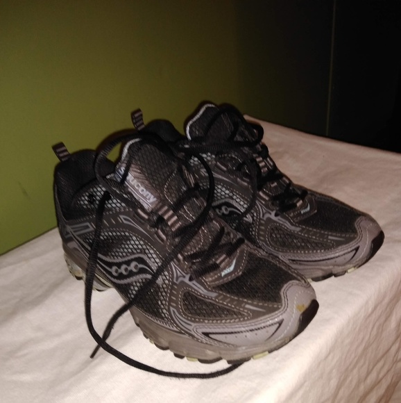 Ladies Saucony Trail Running shoes sz 8.5 - Picture 3 of 4